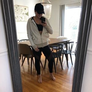 Lululemon size 8 zip back jacket